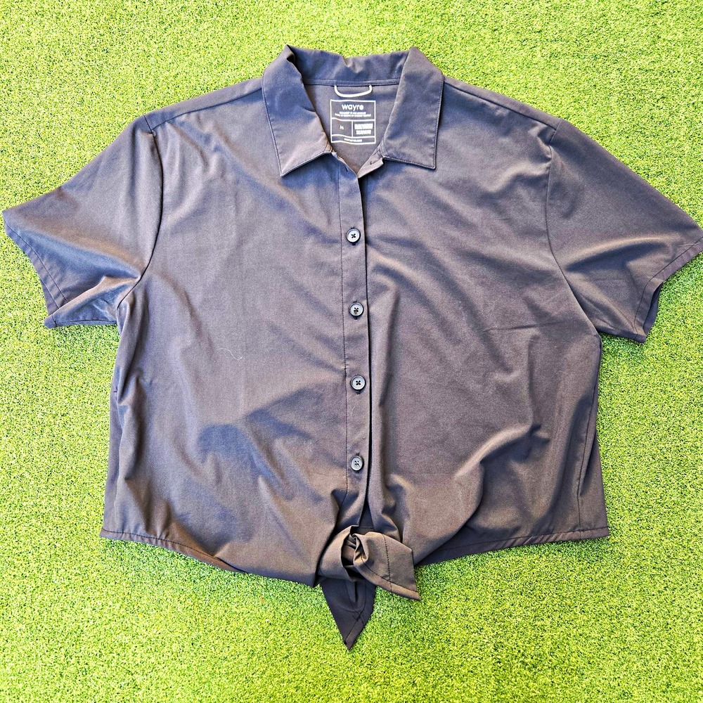 Wayre Women's Charcoal Gray Solid Short Sleeve Button-Up Shirt Medium